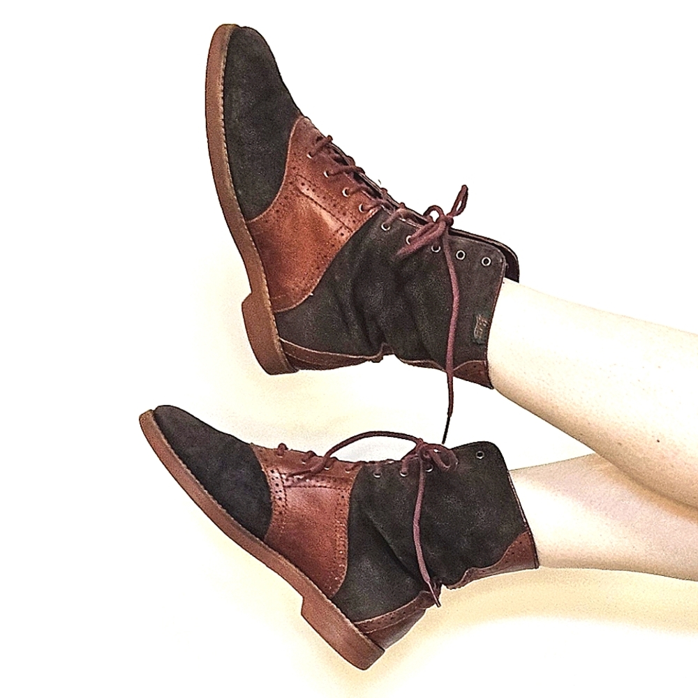 90s Nikki Cocoa/Burgundy Boots.